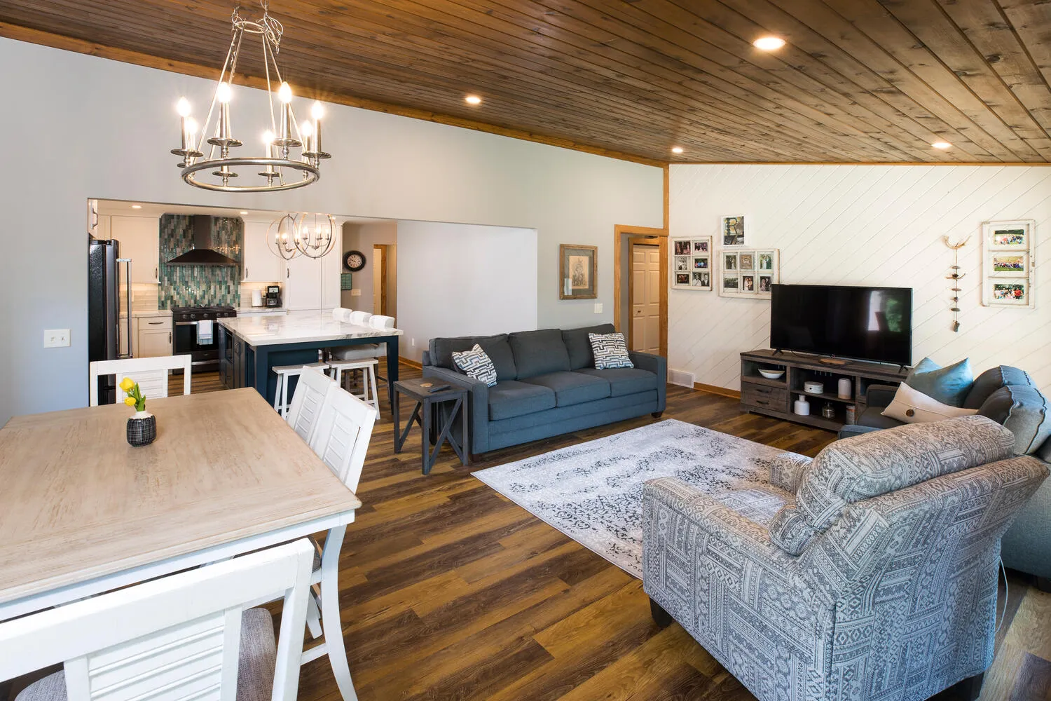 Shakopee Walk-out Rambler Main Level Remodel