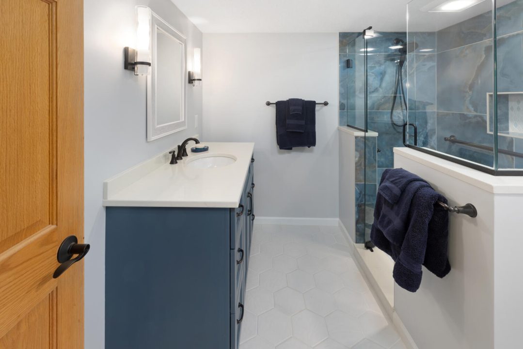 Eden Prairie 1990's Rambler Bathroom Remodel